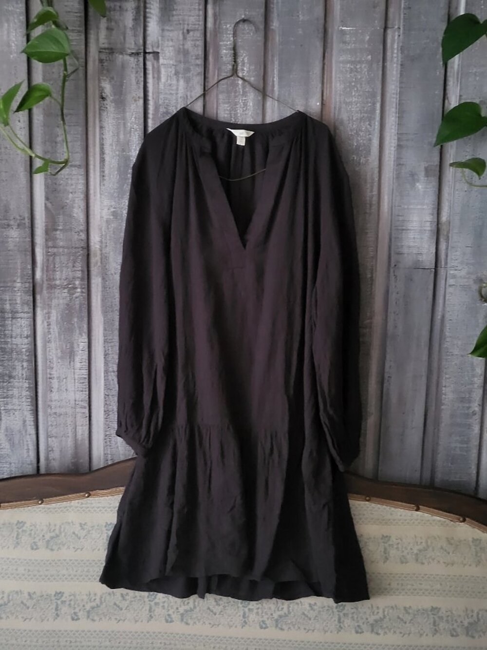 H&M Black Crinkled Gauze Tiered Tunic Dress V Neck 3/4 Sleeve Size M Boho NWOT